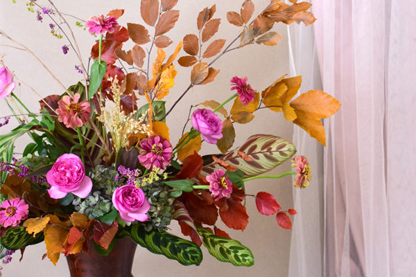 フラワーアレンジメント 花器 花器の選び方のコツはアレンジメントの大きさで選ぶ フラワーアレンジメント教室 横浜
