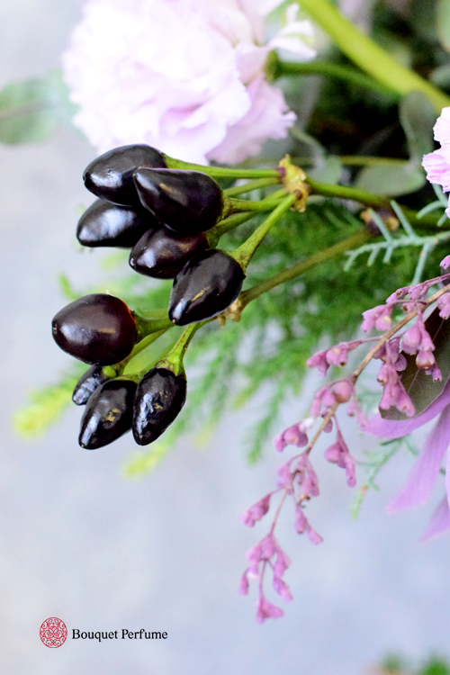 黒い花 実もの フラワーアレンジメントにおすすめの黒い花 コニカルブラック フラワーアレンジメント教室 横浜