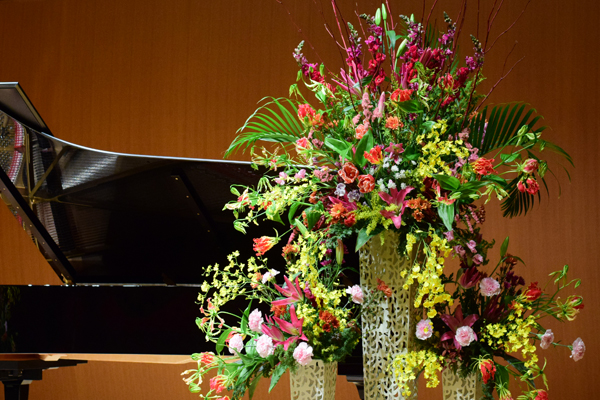 みなとみらい　ホール　花