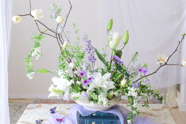 フラワーアレンジメント　紫色